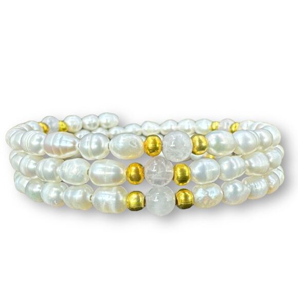 Fresh Water Pearl Wire Wrap Beaded Bracelet with Glass & Gold Bead Spacer - Picture 1 of 6